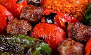 Domatesli Kebap